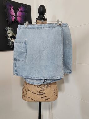 Faded Glory Light Blue Denim Wrap Skort